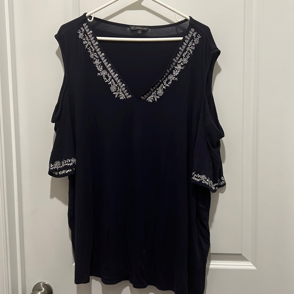 Adrianna Papell Navy Blue Floral Embroidered Blouse Women’s Size 3XL